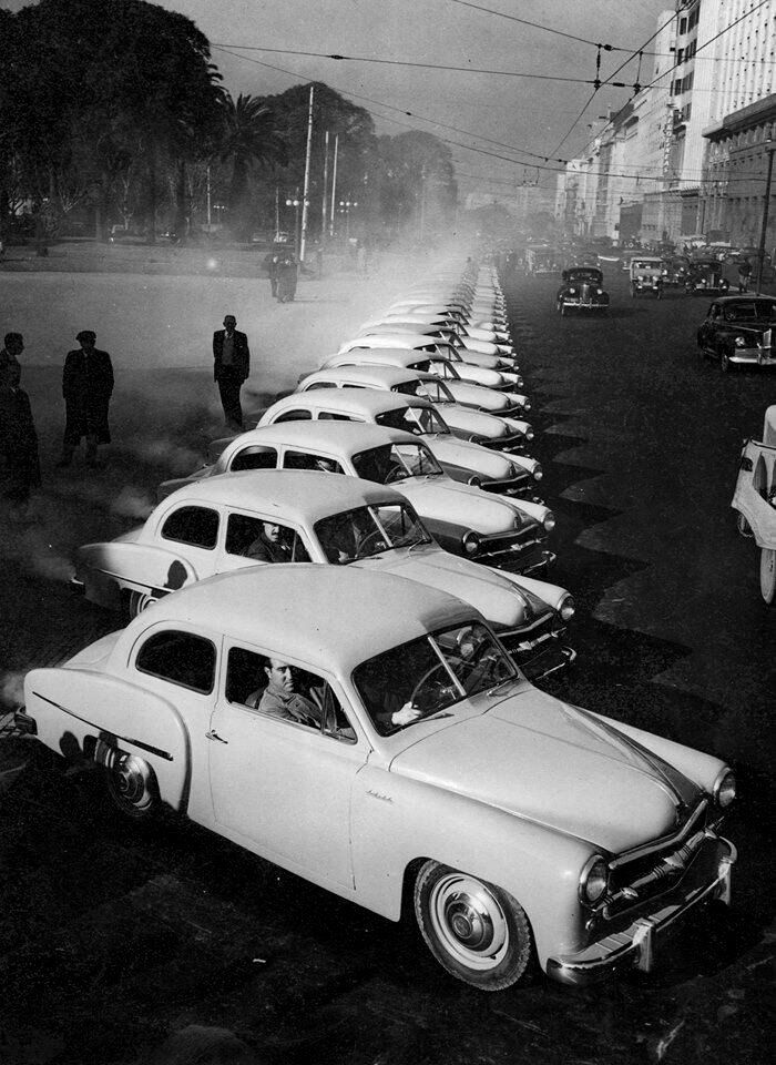 Buenos Aires - Automóvil Sedán Justicialista