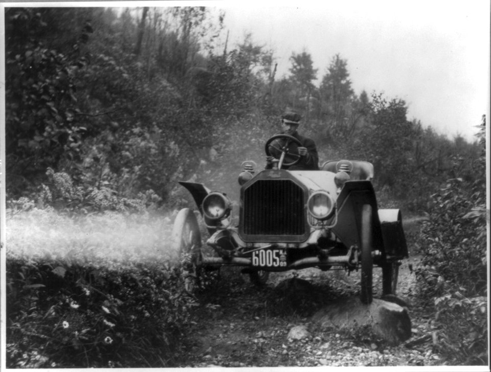 Buick roadster on rocky country road LCCN2007678050