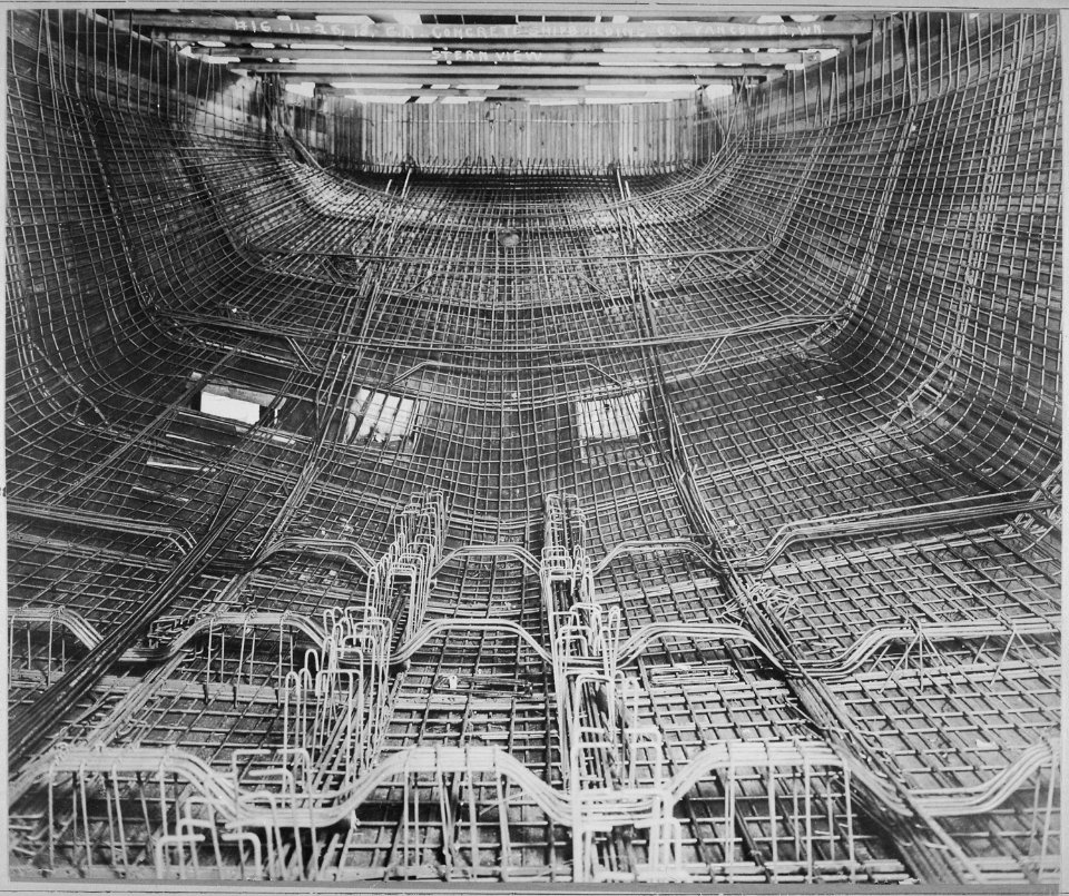 Building 100-foot concrete water tank boats for the Government. Inside of stern showing progress of construction. Manufa - NARA - 533740