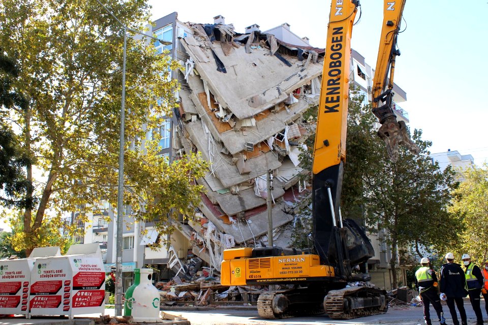 Building destroyed due of earthquake