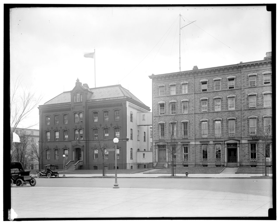 Building, B St., SE LOC hec.13558