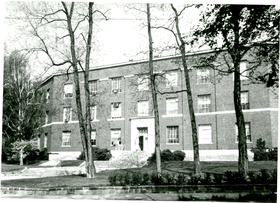 BuildingsonOldCampus 011