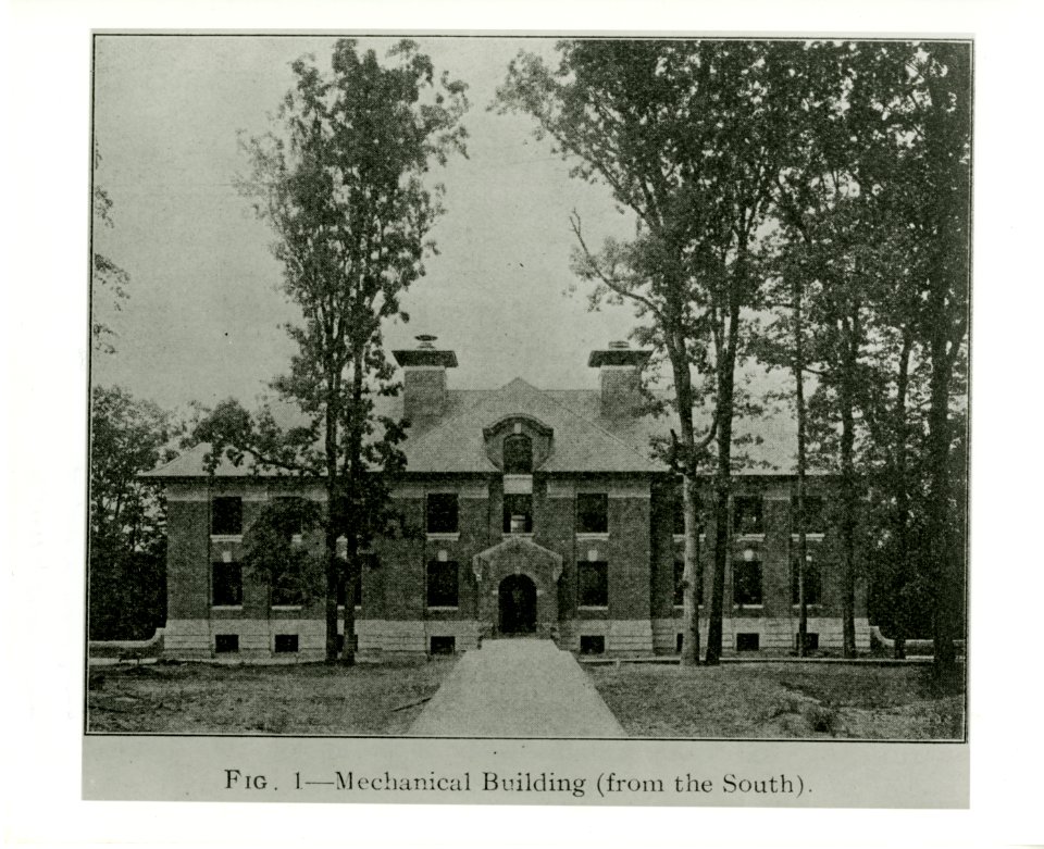 BuildingsonOldCampus 029