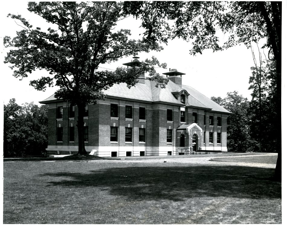 BuildingsonOldCampus 027