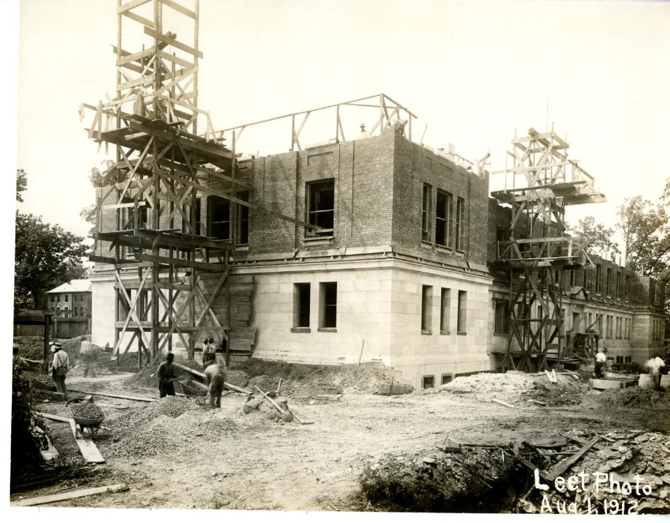 BuildingsonOldCampus 059