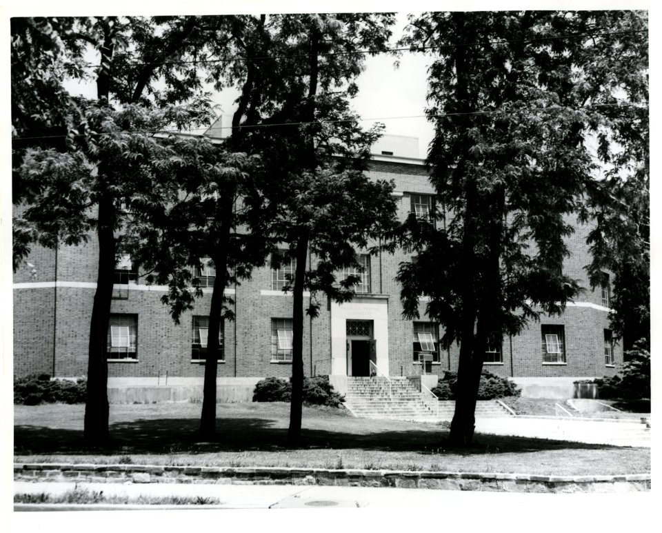 BuildingsonOldCampus 071
