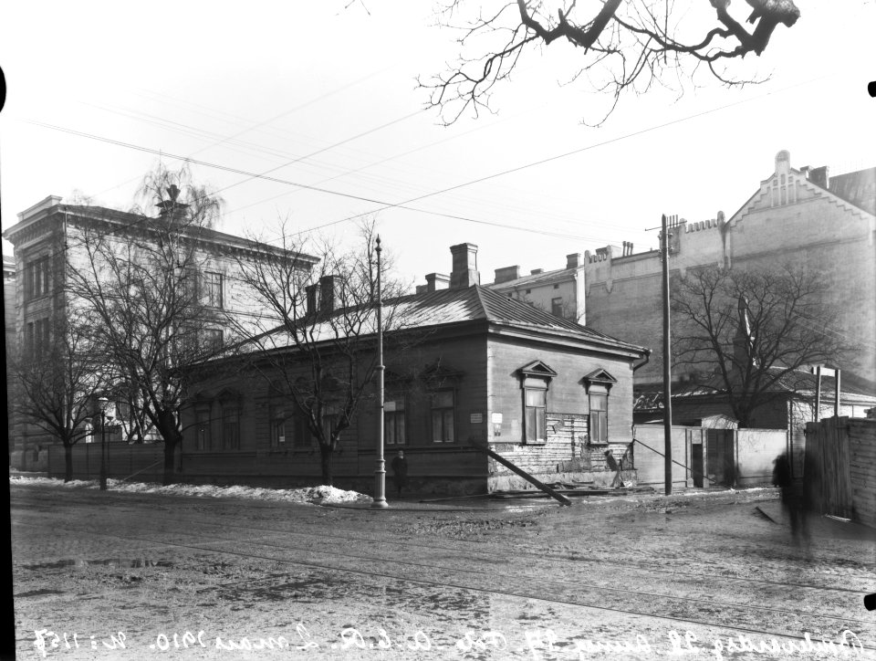 Bulevardi 22 - Fredrikinkatu 37, entinen kirkon kappalaisen virkatalo - N1157 (hkm.HKMS000005-km003ax3)