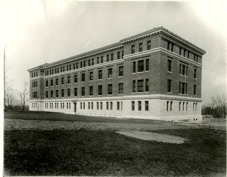 BuildingsonOldCampus 068