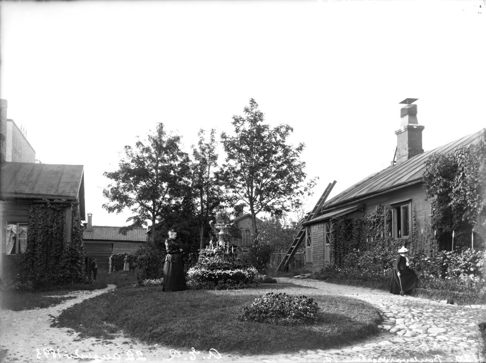Bulevardi 17, sisäpiha - N1120 (hkm.HKMS000005-km0000lhr2)