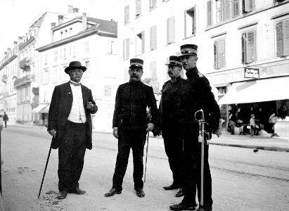 Bundesräte Decoppet und Müller, Hotel Krone in Biel - CH-BAR - 3236343