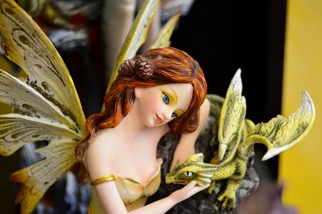 Dragon figure wrist