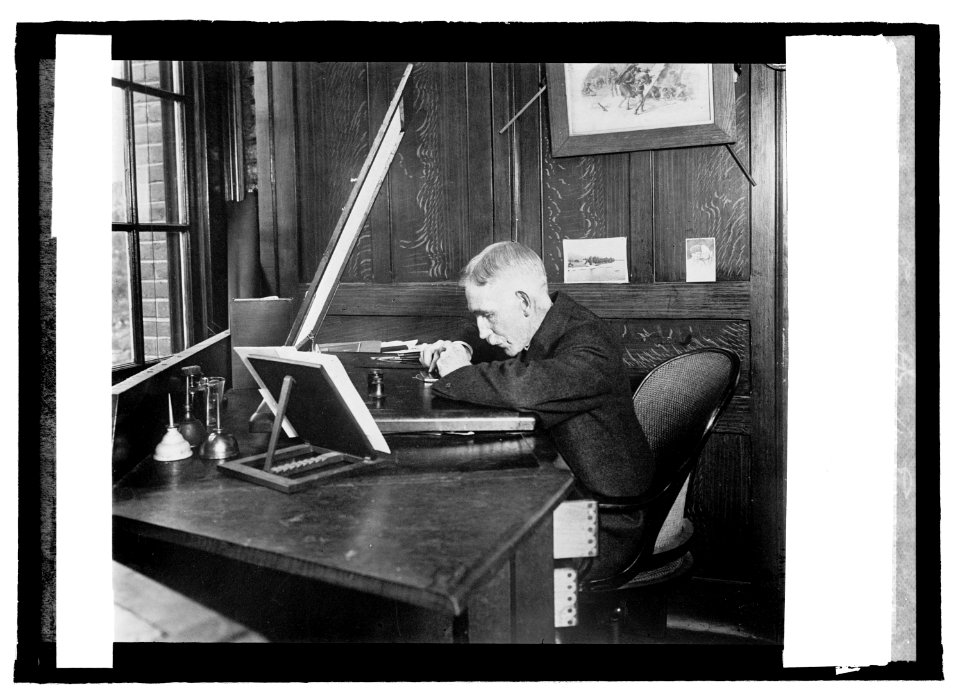 Bureau Eng. & Ptg., an engraver at work LCCN2016821886