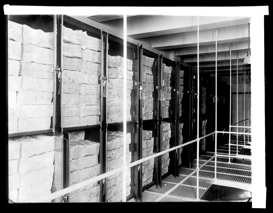 Bureau Engraving & Printing money section of Examining division vault. Approximately 750,000,000 of partially completed money etc. stored in this vault when photographed, (1914) LCCN2016852689