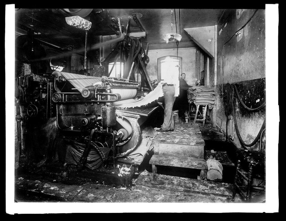 Bureau Printing & Engraving. Manufactureing macerated money pulp (.) board, (1914) LCCN2016852680
