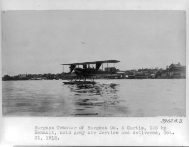 Burgess tractor of Burgess Co. & Curtis, 100 HP Renault, sold Army Air Service and delivered Oct. 21, 1913 LCCN2001705772