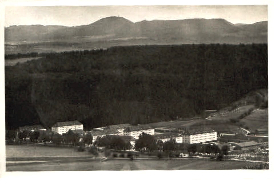 Burgholzkaserne mit Albpanorama (AK 1935)
