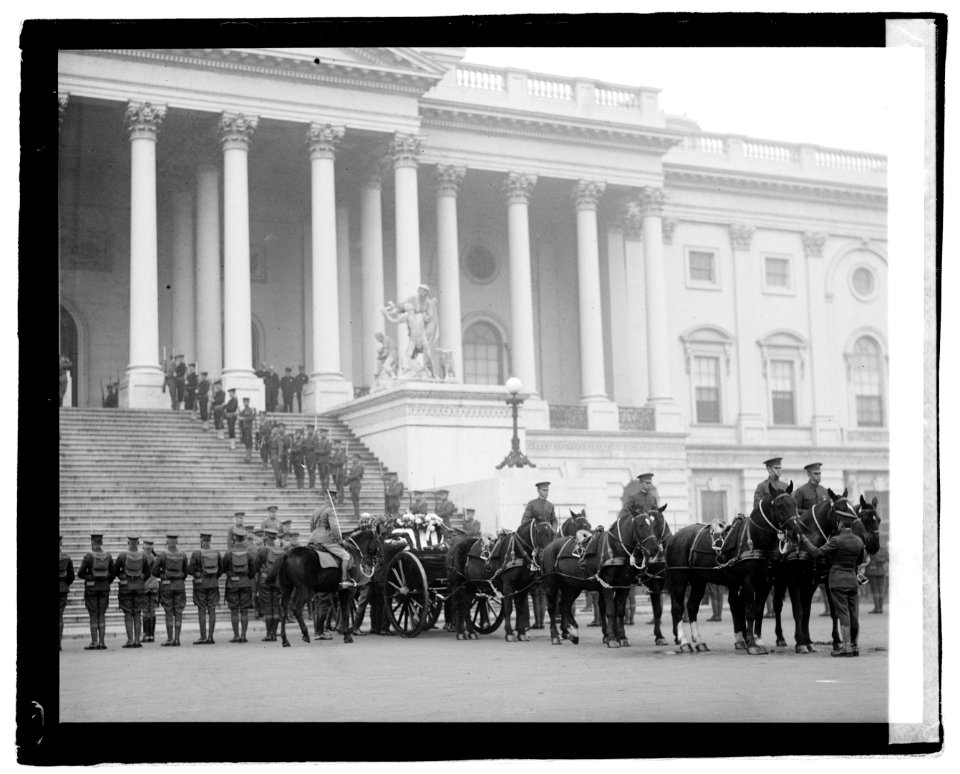 Burial of an unknown soldier LOC npcc.05331