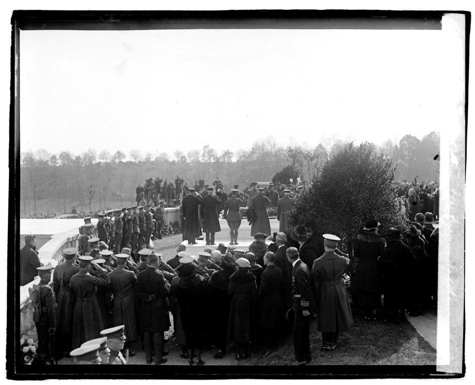 Burial of an unknown soldier LOC npcc.05337
