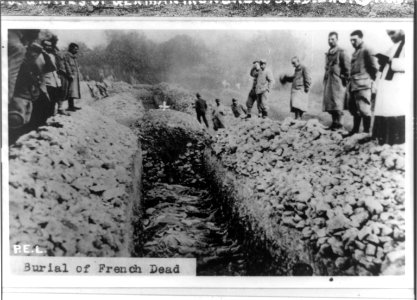 Burial of French dead - P.E.L. LCCN92515229