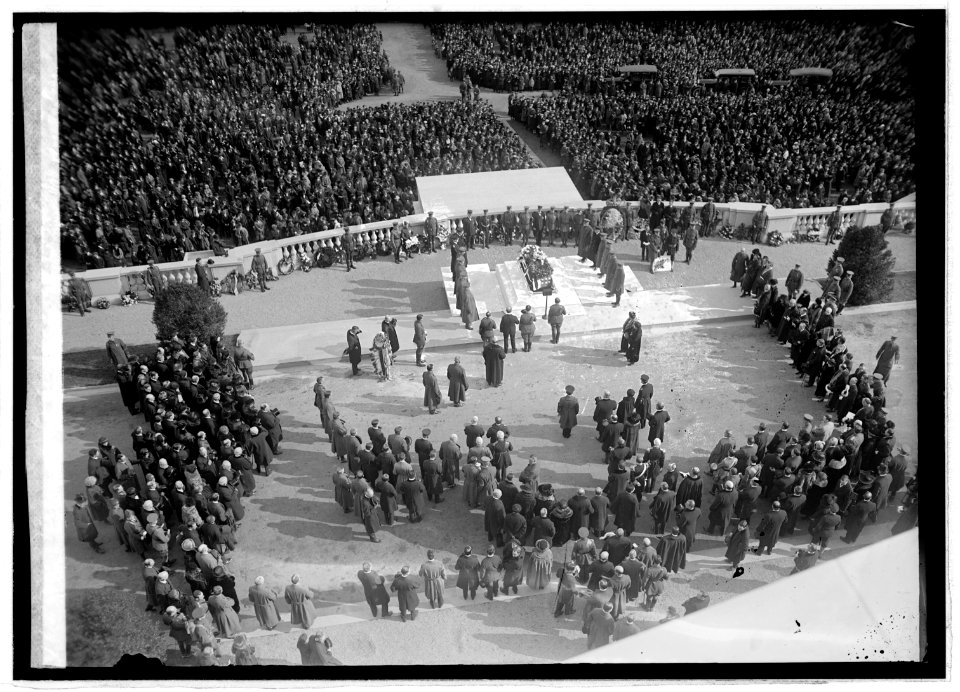 Burial of Unknown soldier, (11-9-21) LCCN2016845796