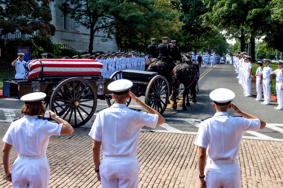 Burial of John McCain 180902-N-OI810-523 (30567734628)
