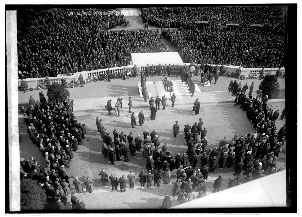 Burial of an Unknown soldier, (11-9-21) LCCN2016845793