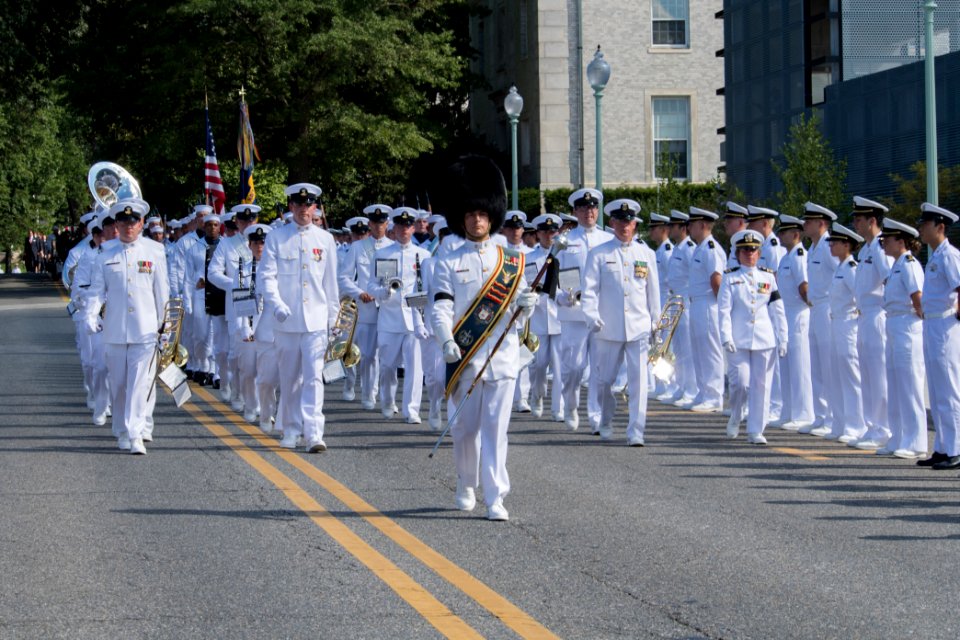 Burial of John McCain 180902-N-ID678-029 (30607131488)