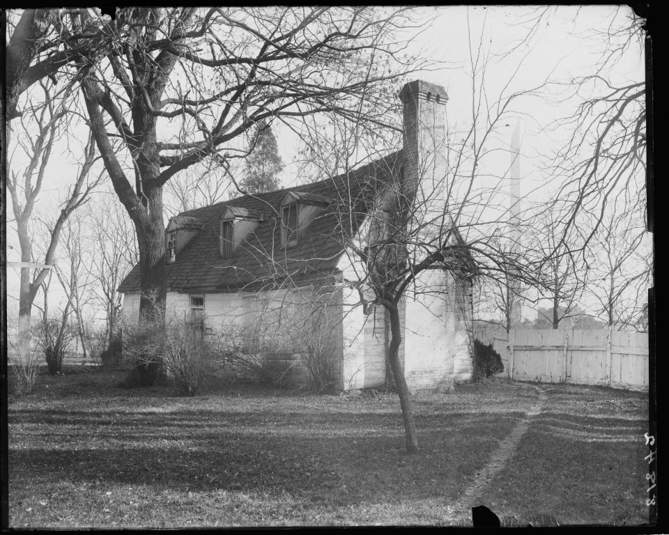 Burn's cottage (earliest building on site of D.C.) LCCN2012646630