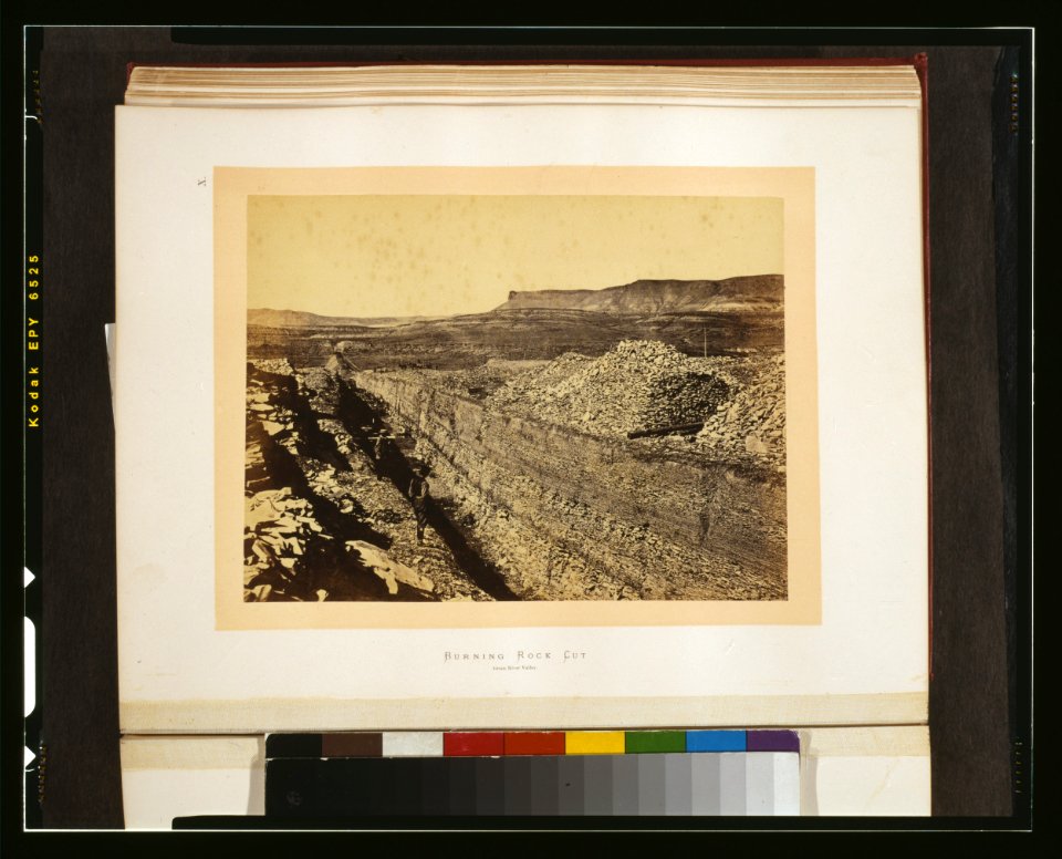 Burning Rock cut - Green River Valley LCCN2003668241