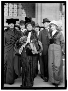 BURNS, MISS LUCY. OF C.U.W.S. LEFT, WITH MRS. (EMMELINE) PANKHURST LCCN2016865062 photo