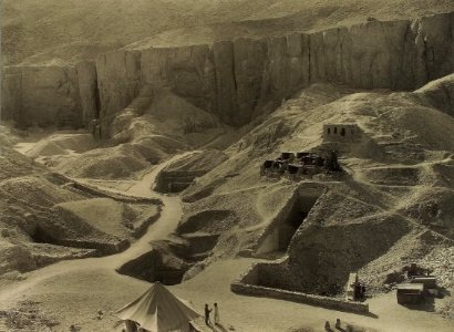 Burton Tutankhamun tomb photographs 1 056