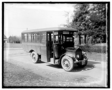 Bus, Ultimate Sales & Services LCCN2016823972