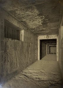 Burton Tutankhamun tomb photographs 1 030