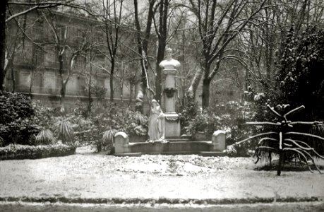 Busto del músico José María Usandizaga (1 de 1) - Fondo Car-Kutxa Fototeka