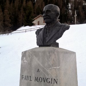 Buste de Paul Mougin dans la montée du col du Télégraphe