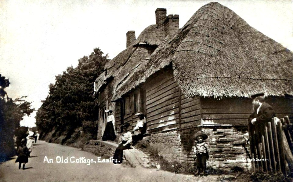 Buttsole thatched cottages, Eastry, Kent, England