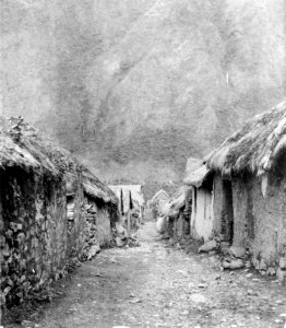 By, delvis bebodd av quichuaindianer. Ollachea. Peru - SMVK - 002688
