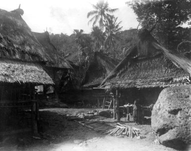 Byn Mataoee, en mycket gammal by. Mataoee. Indonesien - SMVK - 000274