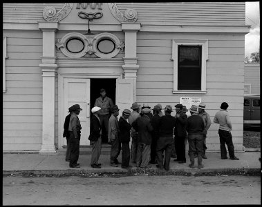 Byron, California. Field laborers of Japanese ancestry from a large delta ranch have assembled at W . . . - NARA - 537773