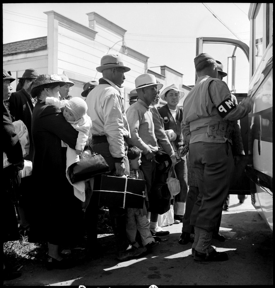 Byron, California. The moment has come for these farm families of Japanese ancestry to board the bu . . . - NARA - 537463