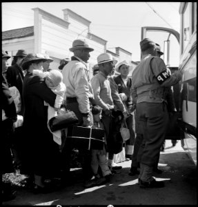 Byron, California. The moment has come for these farm families of Japanese ancestry to board the bu . . . - NARA - 537463