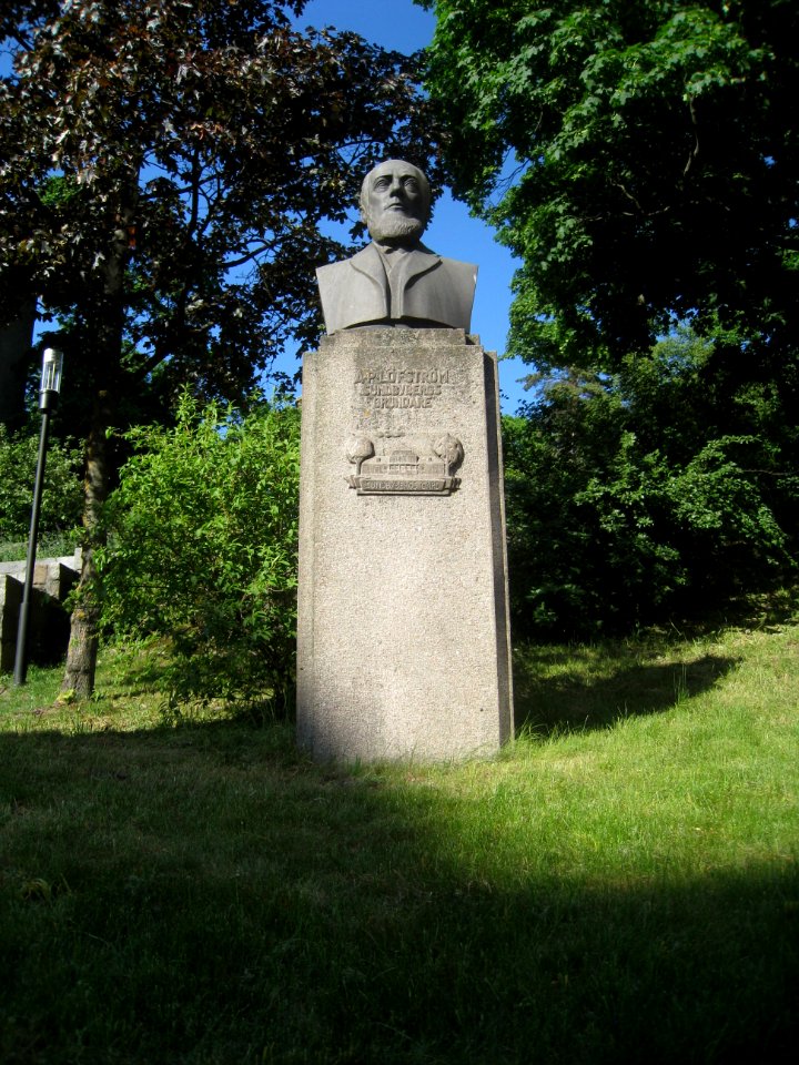 Byst av Anders Petter Löfström, Sundbybergs grundare, utförd 1944 av Carl Fagerberg, 2018b