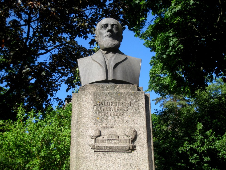 Byst av Anders Petter Löfström, Sundbybergs grundare, utförd 1944 av Carl Fagerberg, 2018c