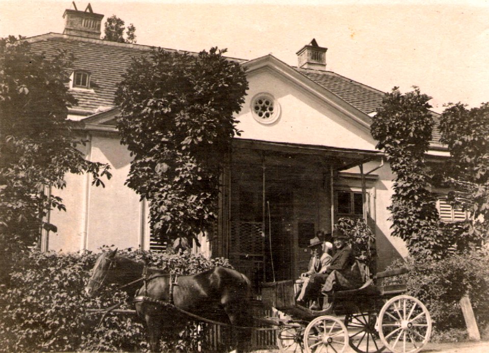 Bäckerei Rosicky in Heiligenkreuz (Niederösterreich) um 1921