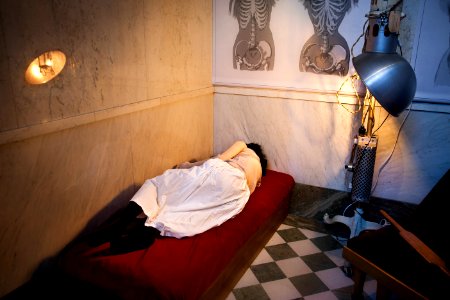Bågljusbestrålningslampa. Pressbild till utställningen Under ytan - Hallwylska museet - 93615