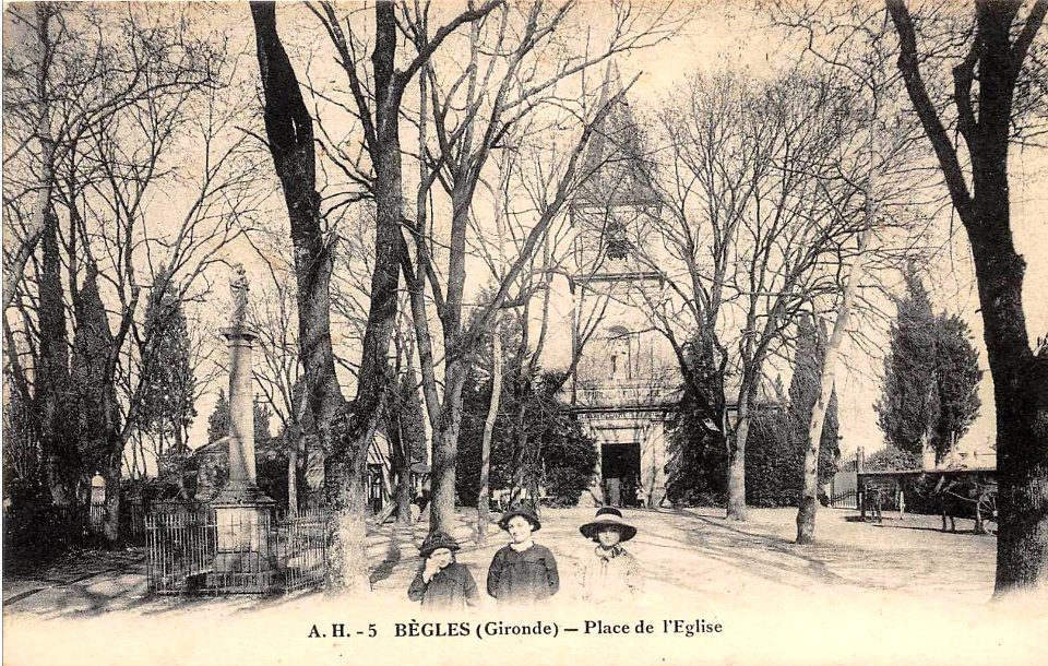 Bègles - place de l'église