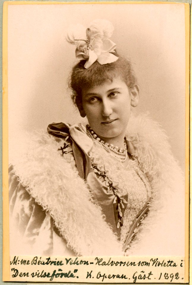 Béatrice Vehon-Halvorsen, rollporträtt - SMV - H8 230