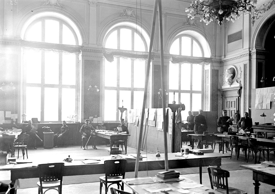 Büros der Endetappe - CH-BAR - 3238441