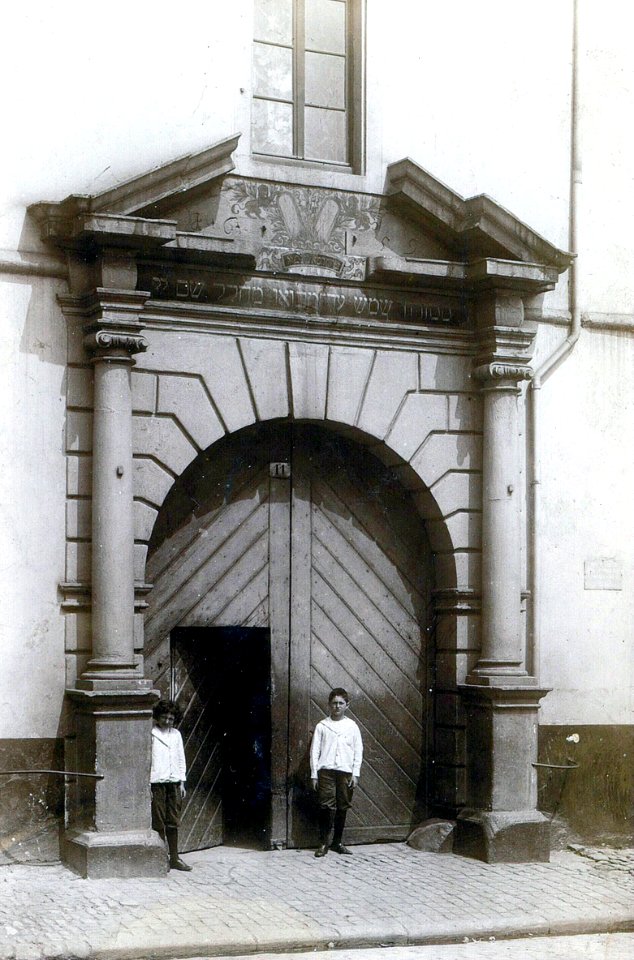 Bürresheimer Hof, Eingang zur Synagoge