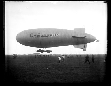 C-2 dirigible LCCN2016891584